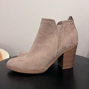 Universal Thread Bootie Size 11